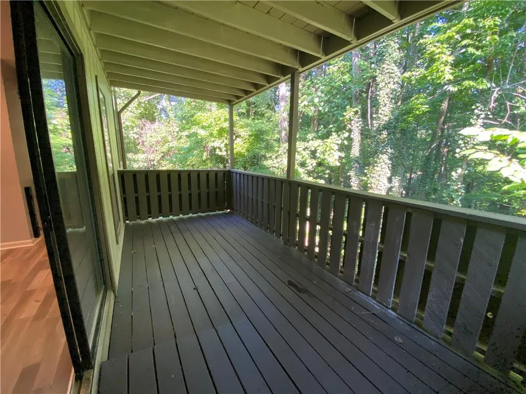 303 Woodcliff Drive, Sandy Springs, Georgia 30350, 1 Bedroom Bedrooms, ,1 BathroomBathrooms,Residential,Sold,303 Woodcliff Drive,6939468