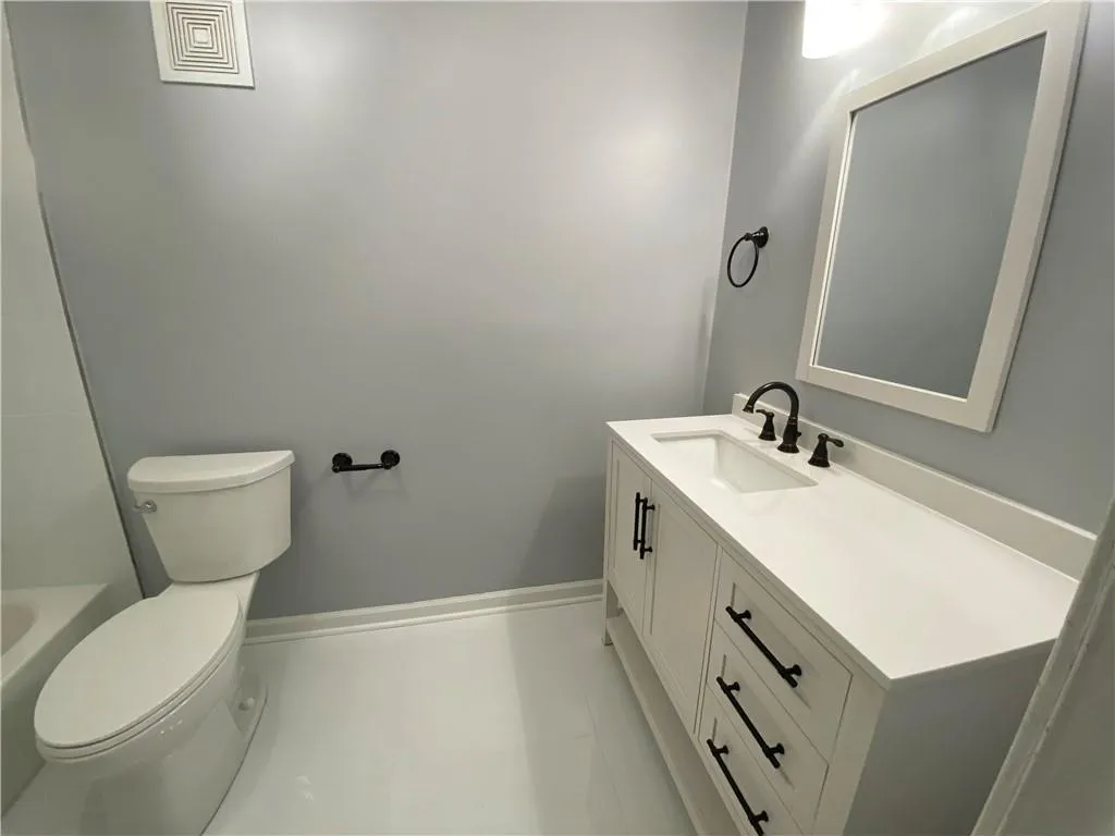 303 Woodcliff Drive, Sandy Springs, Georgia 30350, 1 Bedroom Bedrooms, ,1 BathroomBathrooms,Residential,Sold,303 Woodcliff Drive,6939468