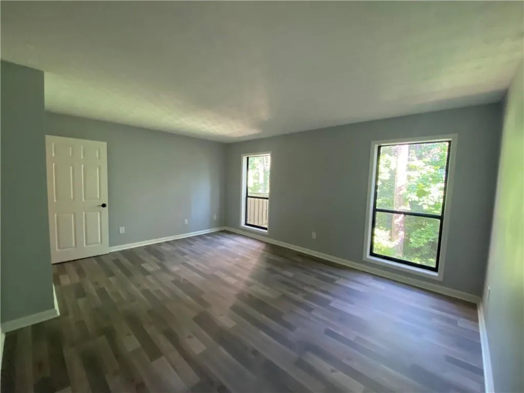 303 Woodcliff Drive, Sandy Springs, Georgia 30350, 1 Bedroom Bedrooms, ,1 BathroomBathrooms,Residential,Sold,303 Woodcliff Drive,6939468