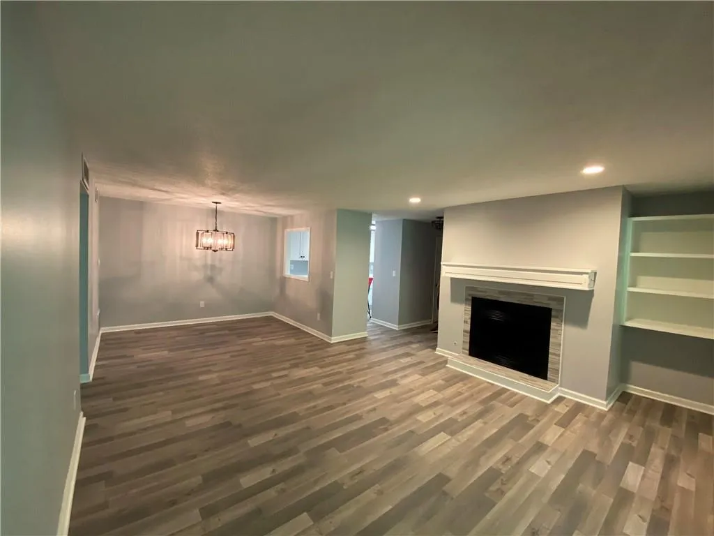 303 Woodcliff Drive, Sandy Springs, Georgia 30350, 1 Bedroom Bedrooms, ,1 BathroomBathrooms,Residential,Sold,303 Woodcliff Drive,6939468