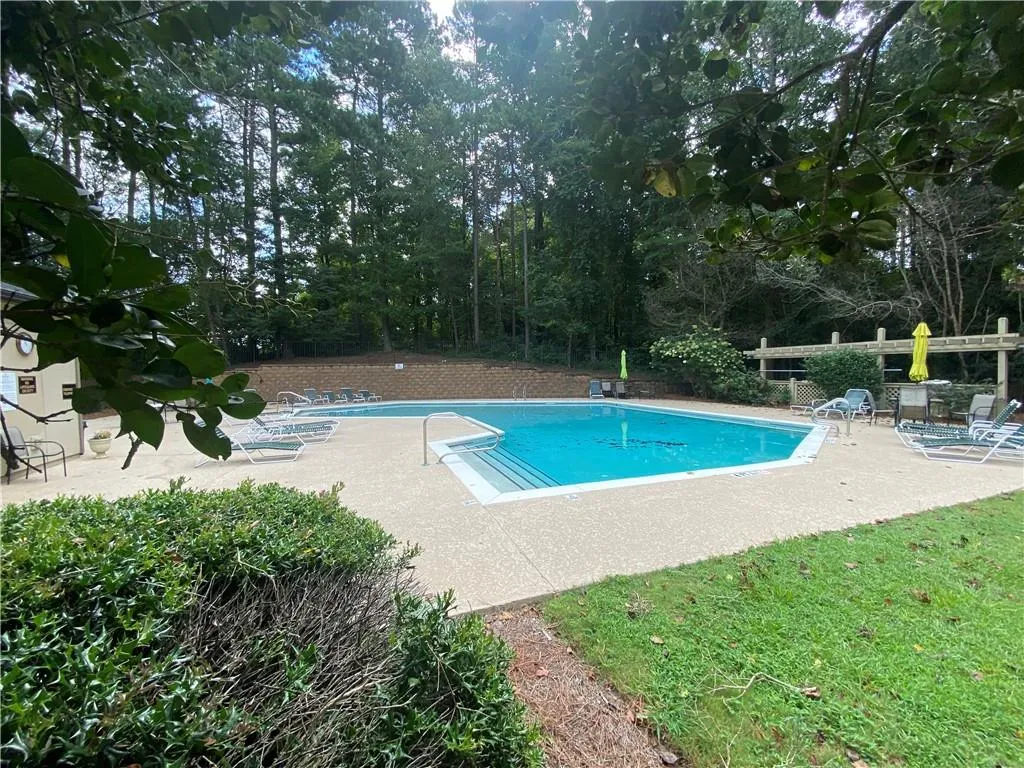 303 Woodcliff Drive, Sandy Springs, Georgia 30350, 1 Bedroom Bedrooms, ,1 BathroomBathrooms,Residential,Sold,303 Woodcliff Drive,6939468