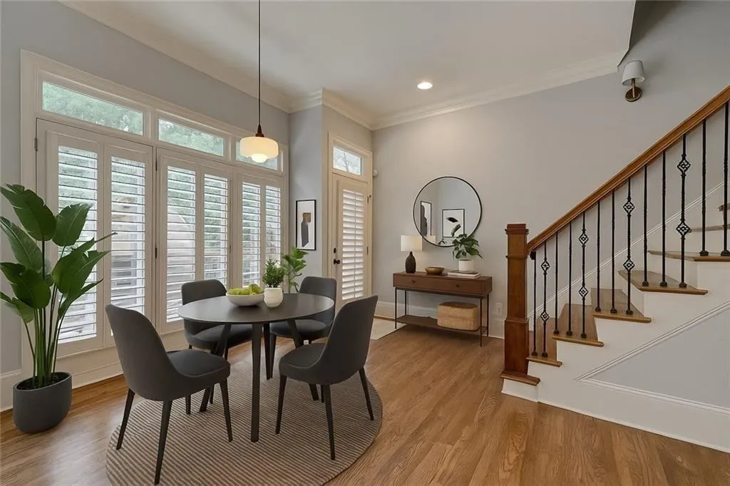 Breakfast Area - virtually staged