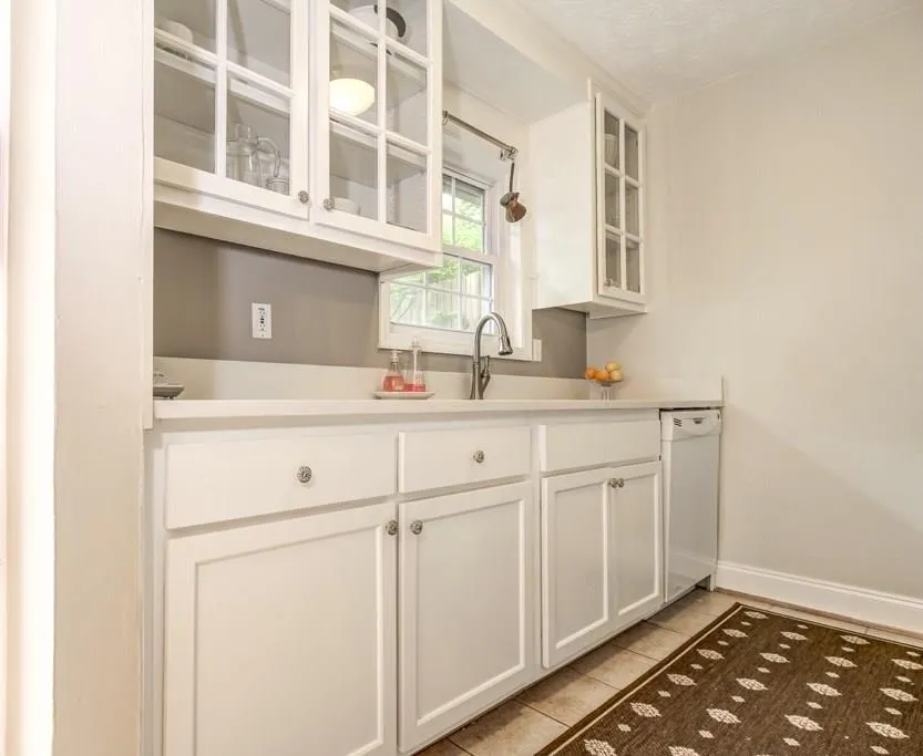 6704 Park Avenue Unit D7, Atlanta, Georgia 30342, 2 Bedrooms Bedrooms, ,1 BathroomBathrooms,Residential,Sold,6704 Park Avenue Unit D7,5626684