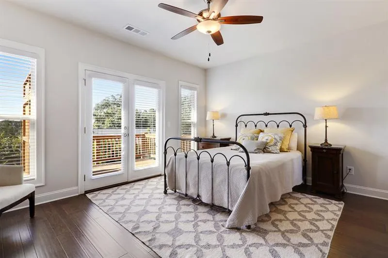 4231 Deming Circle, Sandy Springs, Georgia 30342, 2 Bedrooms Bedrooms, ,2 BathroomsBathrooms,Residential,Sold,4231 Deming Circle,6614773