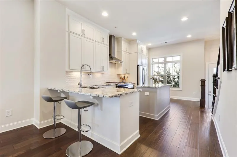4231 Deming Circle, Sandy Springs, Georgia 30342, 2 Bedrooms Bedrooms, ,2 BathroomsBathrooms,Residential,Sold,4231 Deming Circle,6614773