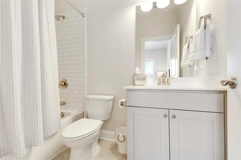 4231 Deming Circle, Sandy Springs, Georgia 30342, 2 Bedrooms Bedrooms, ,2 BathroomsBathrooms,Residential,Sold,4231 Deming Circle,6614773