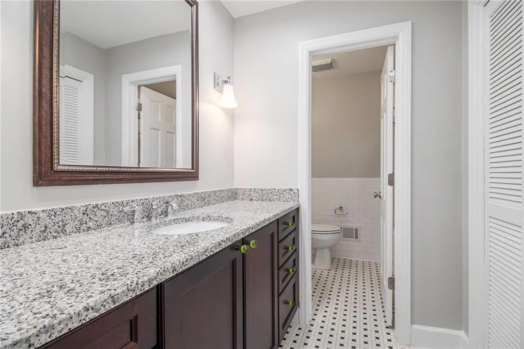 170 Berwick Drive, Atlanta, Georgia 30328, 4 Bedrooms Bedrooms, ,3 BathroomsBathrooms,Residential,For Sale,170 Berwick Drive,7637028