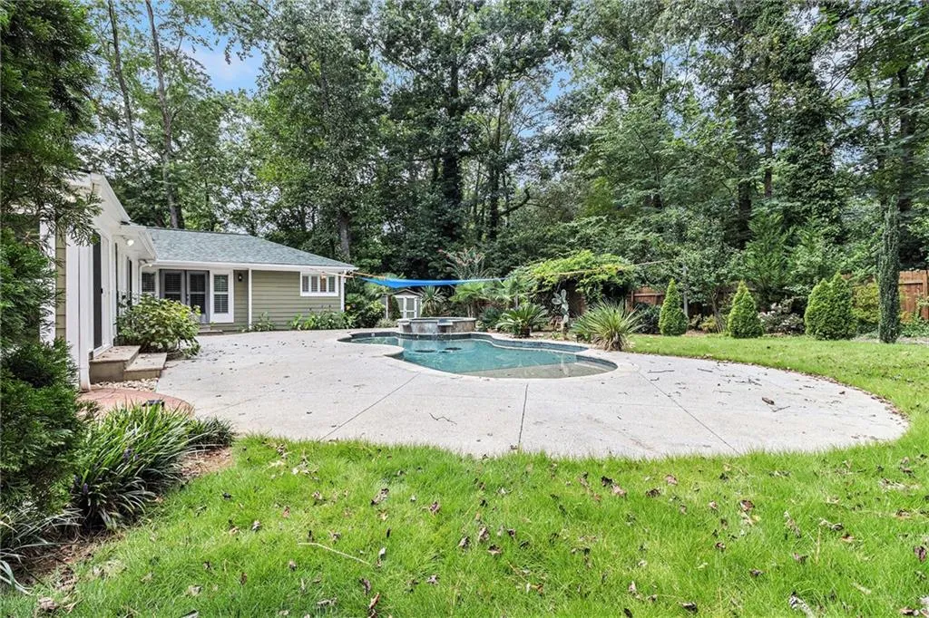 170 Berwick Drive, Atlanta, Georgia 30328, 4 Bedrooms Bedrooms, ,3 BathroomsBathrooms,Residential,For Sale,170 Berwick Drive,7637028