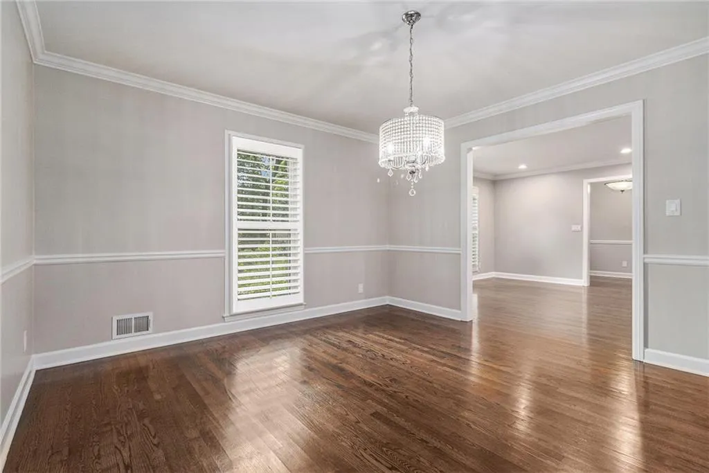 170 Berwick Drive, Atlanta, Georgia 30328, 4 Bedrooms Bedrooms, ,3 BathroomsBathrooms,Residential,For Sale,170 Berwick Drive,7637028