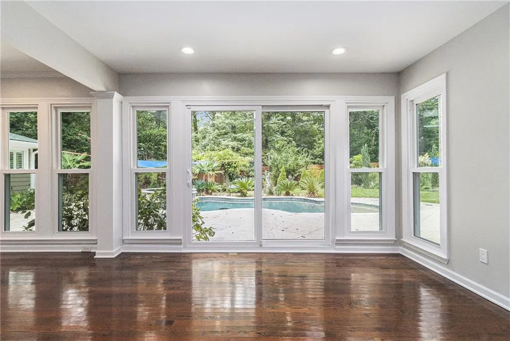 170 Berwick Drive, Atlanta, Georgia 30328, 4 Bedrooms Bedrooms, ,3 BathroomsBathrooms,Residential,For Sale,170 Berwick Drive,7637028