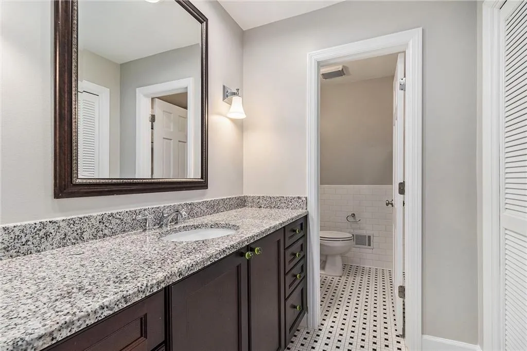 170 Berwick Drive, Atlanta, Georgia 30328, 4 Bedrooms Bedrooms, ,3 BathroomsBathrooms,Residential,For Sale,170 Berwick Drive,7637028
