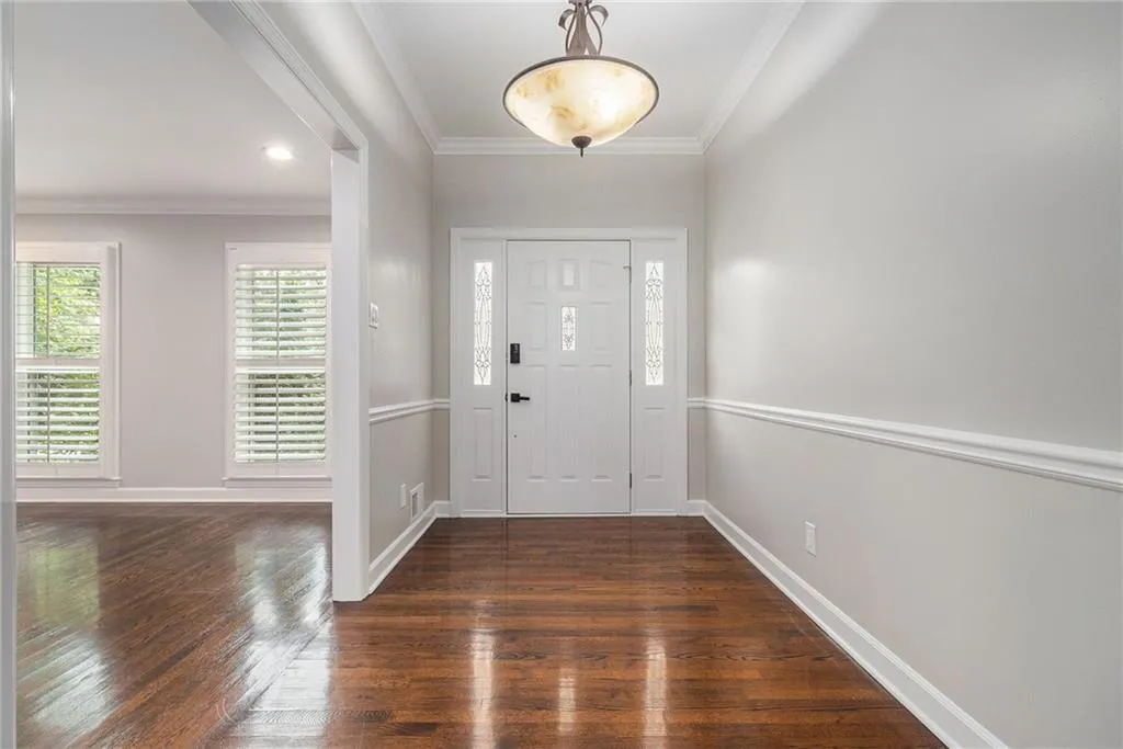 170 Berwick Drive, Atlanta, Georgia 30328, 4 Bedrooms Bedrooms, ,3 BathroomsBathrooms,Residential,For Sale,170 Berwick Drive,7637028