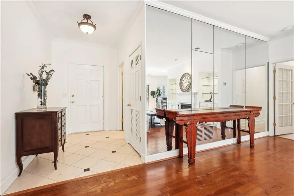 3071 Lenox Road Ne Unit 11, Atlanta, Georgia 30324, 2 Bedrooms Bedrooms, ,2 BathroomsBathrooms,Residential,For Sale,3071 Lenox Road Ne Unit 11,7538445