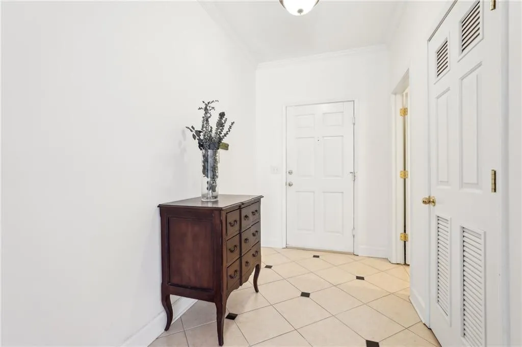 3071 Lenox Road Ne Unit 11, Atlanta, Georgia 30324, 2 Bedrooms Bedrooms, ,2 BathroomsBathrooms,Residential,For Sale,3071 Lenox Road Ne Unit 11,7538445