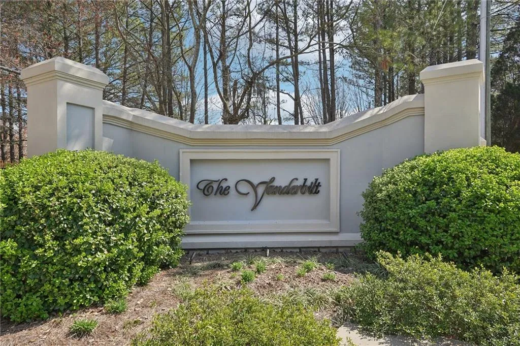 3071 Lenox Road Ne Unit 11, Atlanta, Georgia 30324, 2 Bedrooms Bedrooms, ,2 BathroomsBathrooms,Residential,For Sale,3071 Lenox Road Ne Unit 11,7538445
