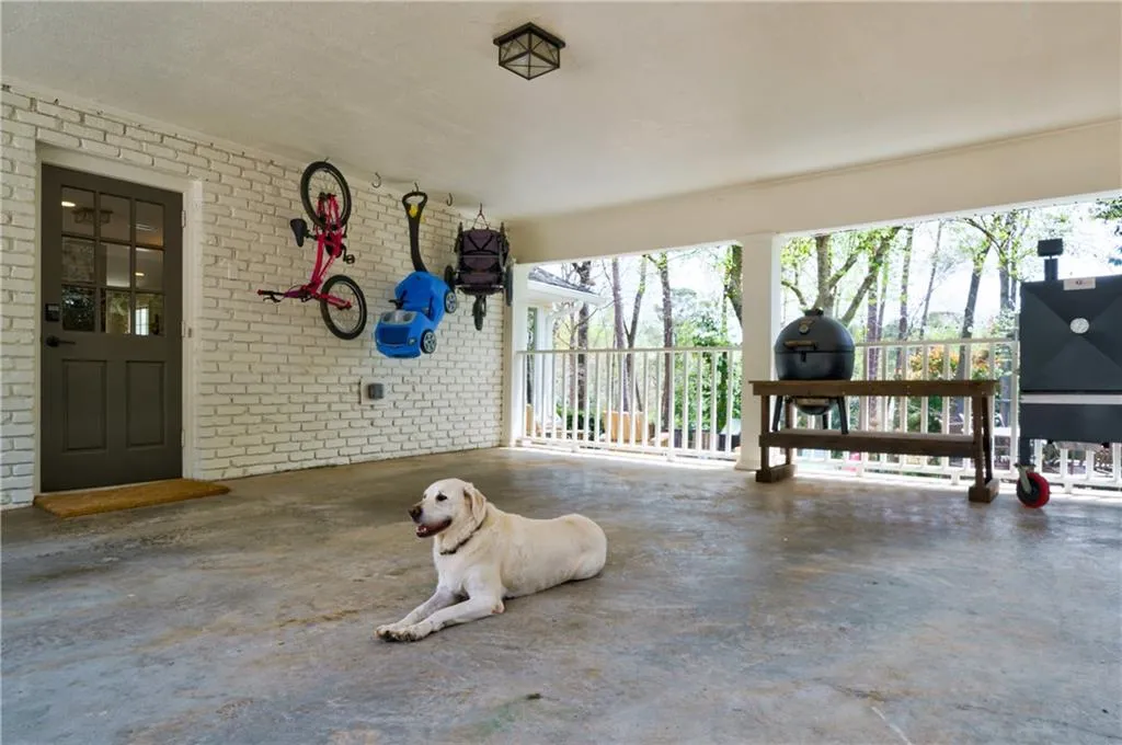 475 Forest Valley Road, Atlanta, Georgia 30342, 6 Bedrooms Bedrooms, ,3 BathroomsBathrooms,Residential,Sold,475 Forest Valley Road,7026877