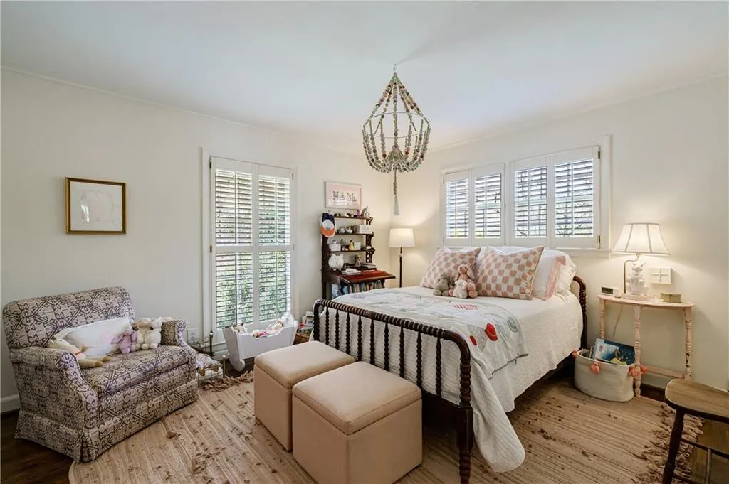 475 Forest Valley Road, Atlanta, Georgia 30342, 6 Bedrooms Bedrooms, ,3 BathroomsBathrooms,Residential,Sold,475 Forest Valley Road,7026877