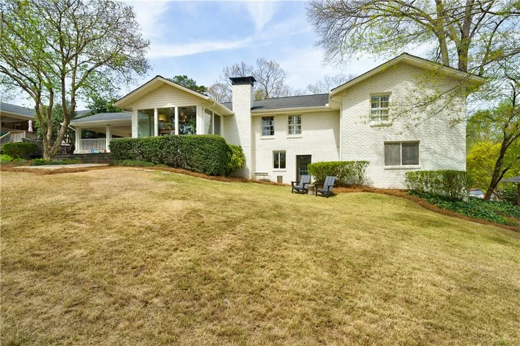 475 Forest Valley Road, Atlanta, Georgia 30342, 6 Bedrooms Bedrooms, ,3 BathroomsBathrooms,Residential,Sold,475 Forest Valley Road,7026877