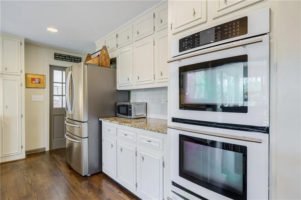 475 Forest Valley Road, Atlanta, Georgia 30342, 6 Bedrooms Bedrooms, ,3 BathroomsBathrooms,Residential,Sold,475 Forest Valley Road,7026877