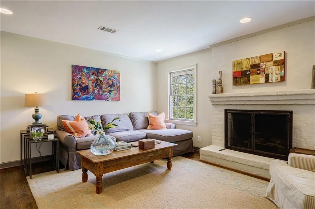 475 Forest Valley Road, Atlanta, Georgia 30342, 6 Bedrooms Bedrooms, ,3 BathroomsBathrooms,Residential,Sold,475 Forest Valley Road,7026877