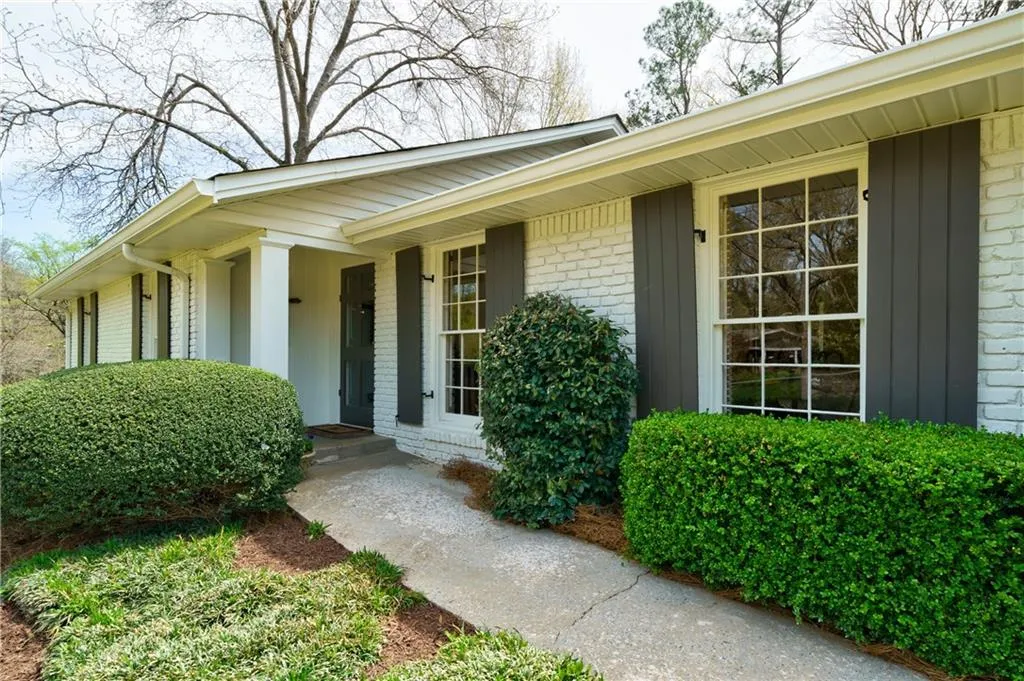 475 Forest Valley Road, Atlanta, Georgia 30342, 6 Bedrooms Bedrooms, ,3 BathroomsBathrooms,Residential,Sold,475 Forest Valley Road,7026877