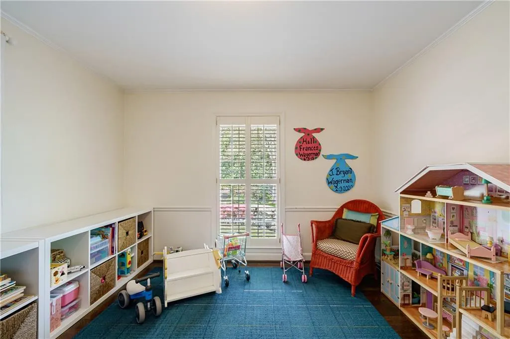 475 Forest Valley Road, Atlanta, Georgia 30342, 6 Bedrooms Bedrooms, ,3 BathroomsBathrooms,Residential,Sold,475 Forest Valley Road,7026877