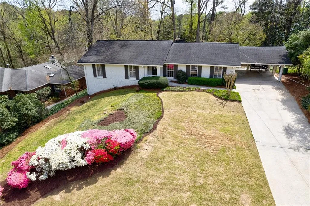 475 Forest Valley Road, Atlanta, Georgia 30342, 6 Bedrooms Bedrooms, ,3 BathroomsBathrooms,Residential,Sold,475 Forest Valley Road,7026877