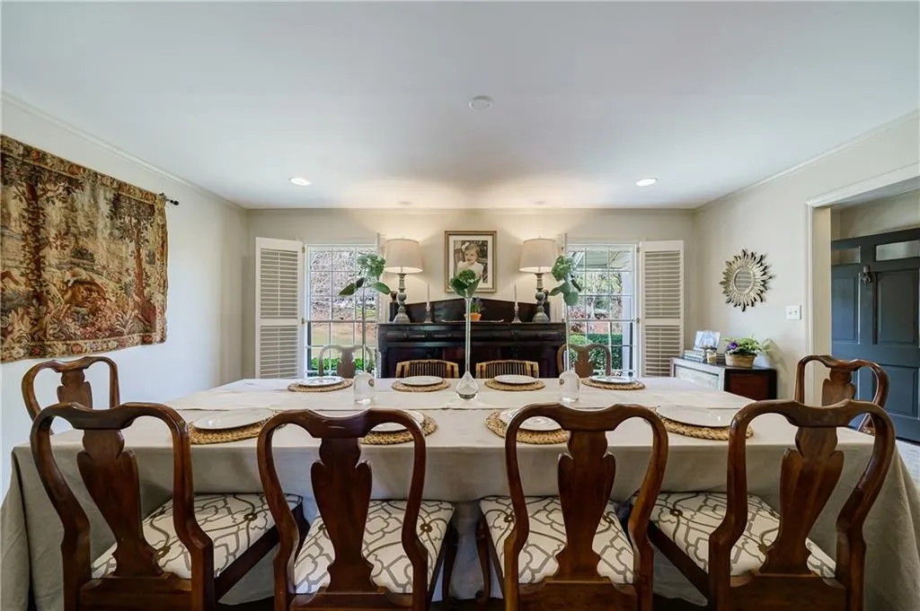 475 Forest Valley Road, Atlanta, Georgia 30342, 6 Bedrooms Bedrooms, ,3 BathroomsBathrooms,Residential,Sold,475 Forest Valley Road,7026877