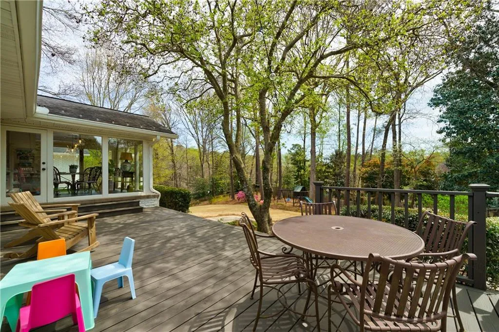 475 Forest Valley Road, Atlanta, Georgia 30342, 6 Bedrooms Bedrooms, ,3 BathroomsBathrooms,Residential,Sold,475 Forest Valley Road,7026877