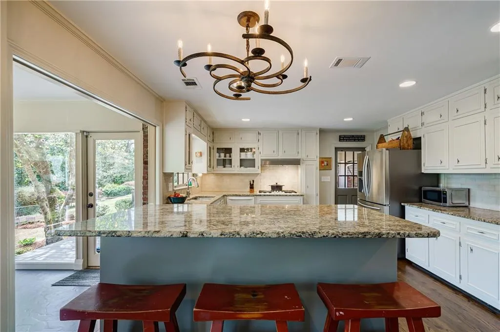 475 Forest Valley Road, Atlanta, Georgia 30342, 6 Bedrooms Bedrooms, ,3 BathroomsBathrooms,Residential,Sold,475 Forest Valley Road,7026877