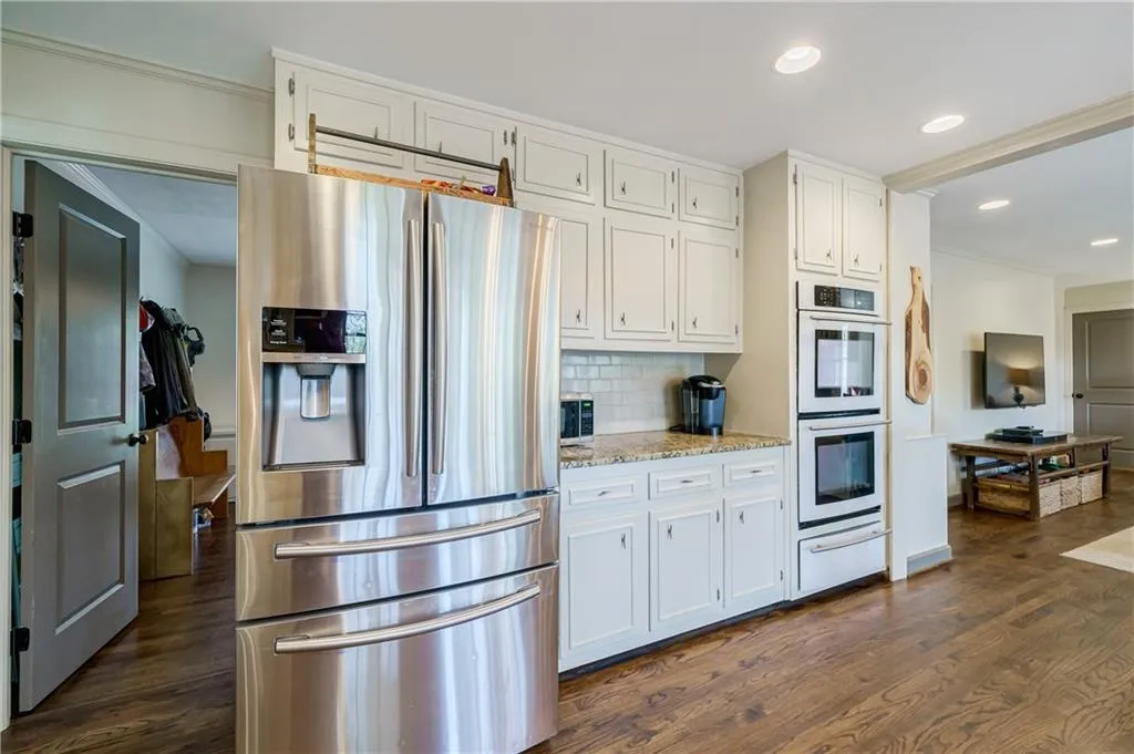 475 Forest Valley Road, Atlanta, Georgia 30342, 6 Bedrooms Bedrooms, ,3 BathroomsBathrooms,Residential,Sold,475 Forest Valley Road,7026877