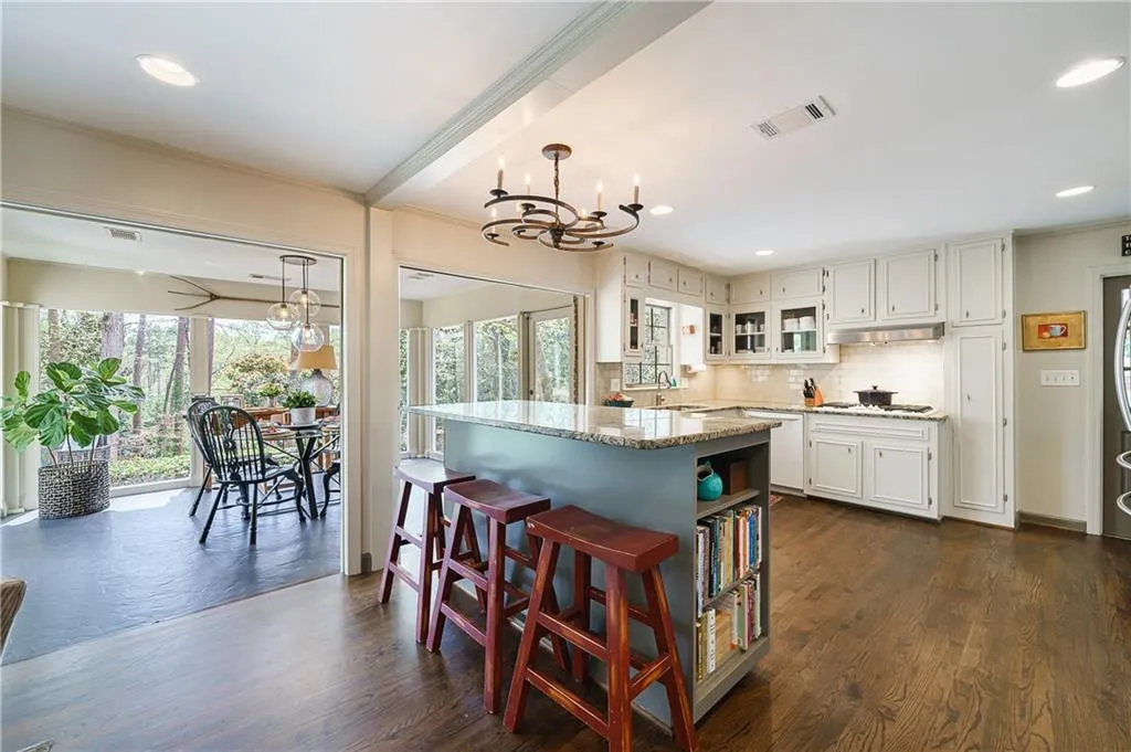 475 Forest Valley Road, Atlanta, Georgia 30342, 6 Bedrooms Bedrooms, ,3 BathroomsBathrooms,Residential,Sold,475 Forest Valley Road,7026877