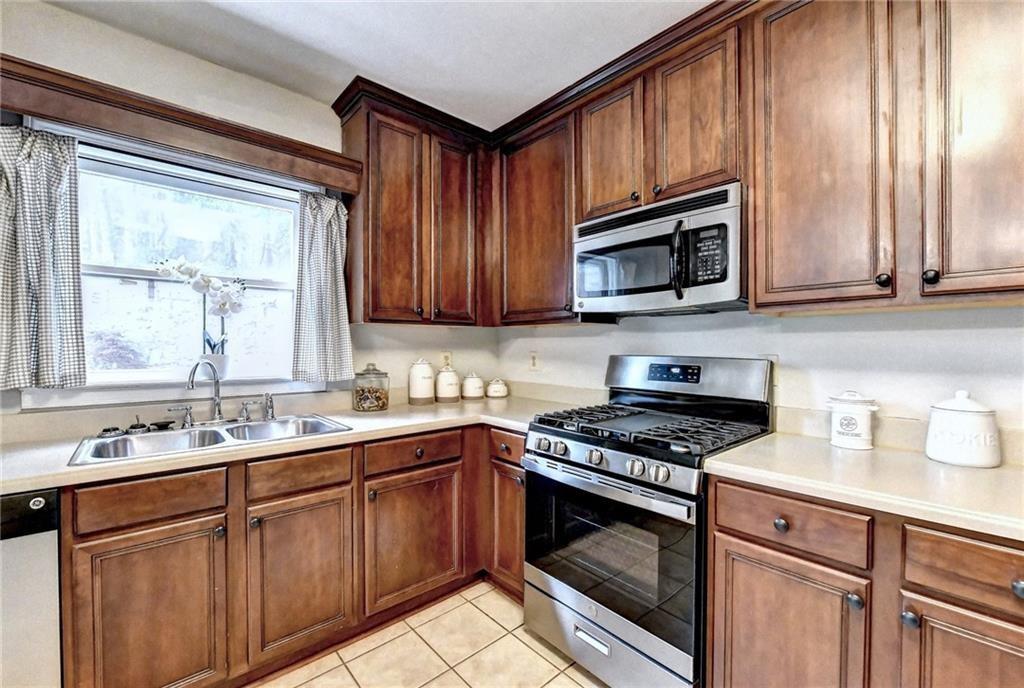 58 Mount Vernon Circle, Atlanta, Georgia 30338, 3 Bedrooms Bedrooms, ,2 BathroomsBathrooms,Residential,Sold,58 Mount Vernon Circle,7279177