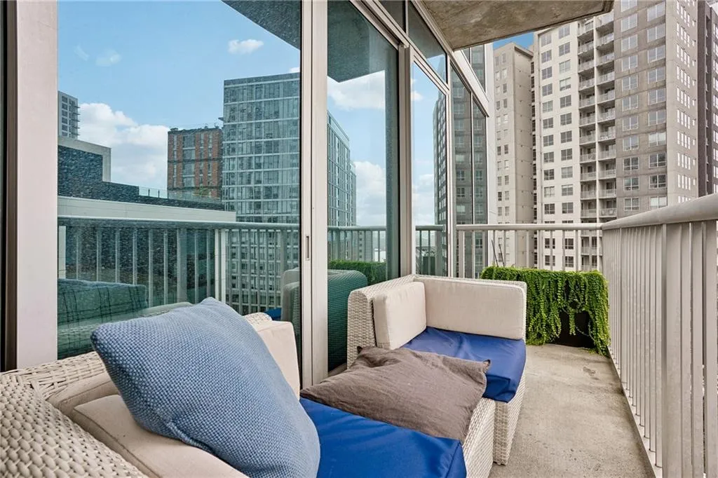 Balcony featuring a city view