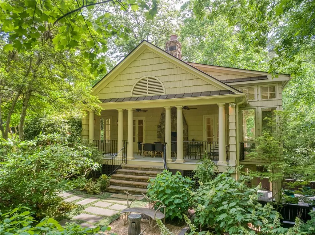 240 Nacoochee Drive Nw, Atlanta, Georgia 30305, 6 Bedrooms Bedrooms, ,7 BathroomsBathrooms,Residential,For Sale,240 Nacoochee Drive Nw,7647748