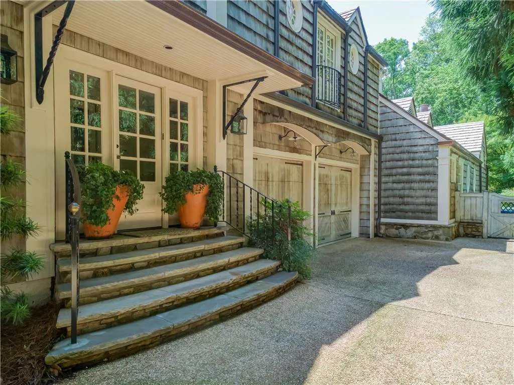 240 Nacoochee Drive Nw, Atlanta, Georgia 30305, 6 Bedrooms Bedrooms, ,7 BathroomsBathrooms,Residential,For Sale,240 Nacoochee Drive Nw,7647748
