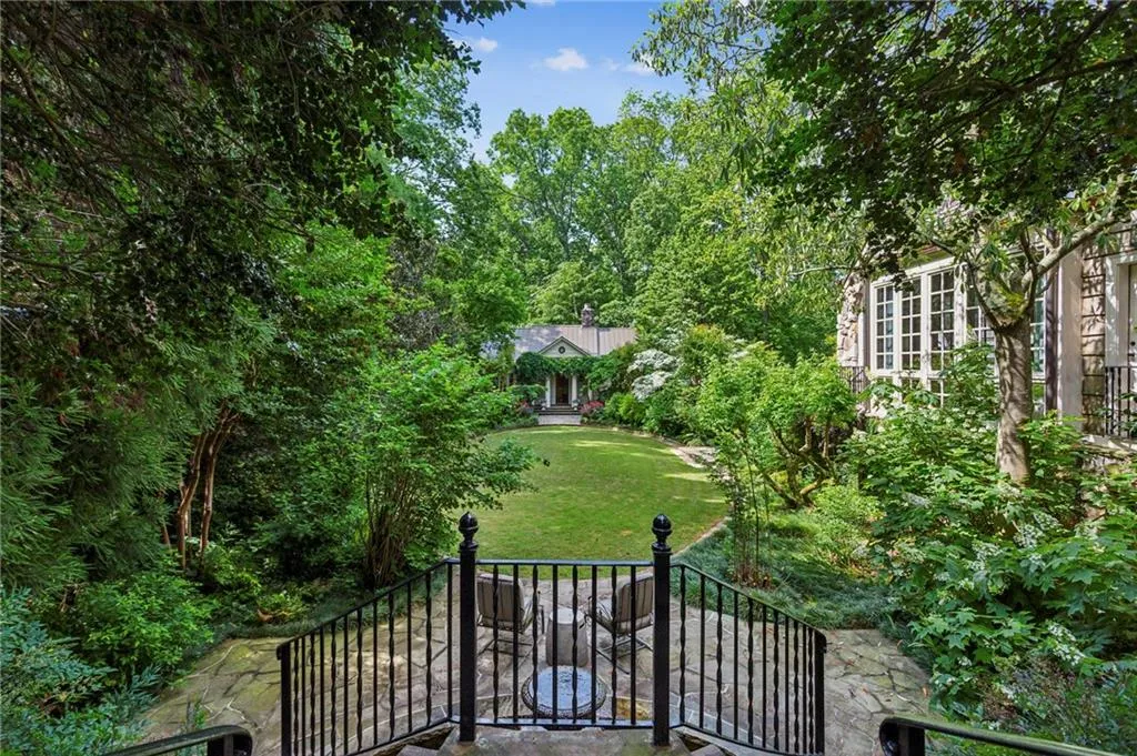 240 Nacoochee Drive Nw, Atlanta, Georgia 30305, 6 Bedrooms Bedrooms, ,7 BathroomsBathrooms,Residential,For Sale,240 Nacoochee Drive Nw,7647748