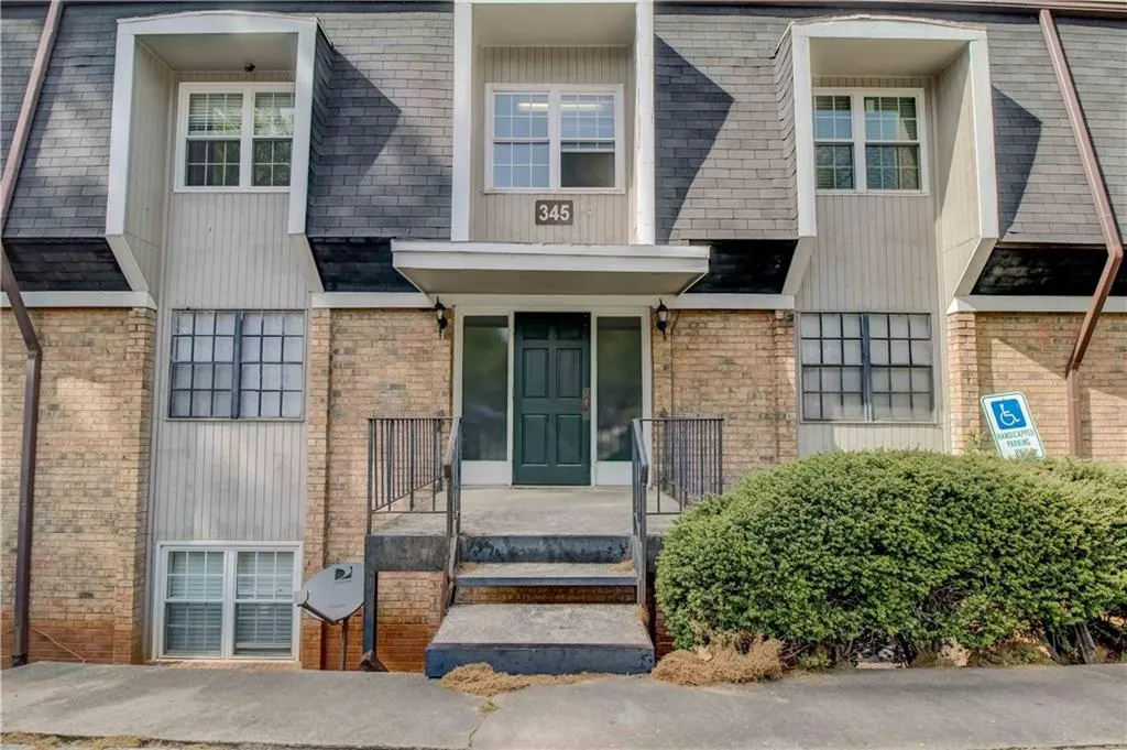345 Winding River Drive Unit C, Sandy Springs, Georgia 30350, 3 Bedrooms Bedrooms, ,2 BathroomsBathrooms,Residential,Sold,345 Winding River Drive Unit C,6002132
