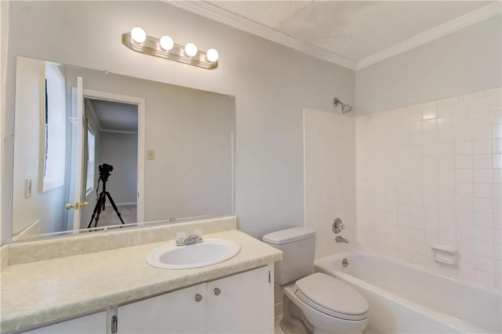 345 Winding River Drive Unit C, Sandy Springs, Georgia 30350, 3 Bedrooms Bedrooms, ,2 BathroomsBathrooms,Residential,Sold,345 Winding River Drive Unit C,6002132