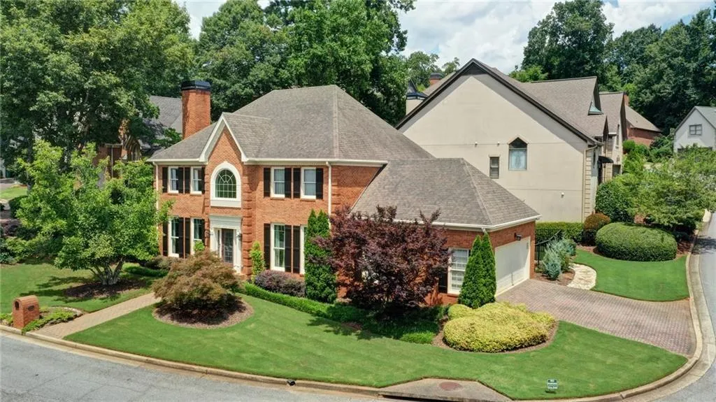 205 Embassy Court, Atlanta, Georgia 30328, 3 Bedrooms Bedrooms, ,2 BathroomsBathrooms,Residential,Sold,205 Embassy Court,6811079