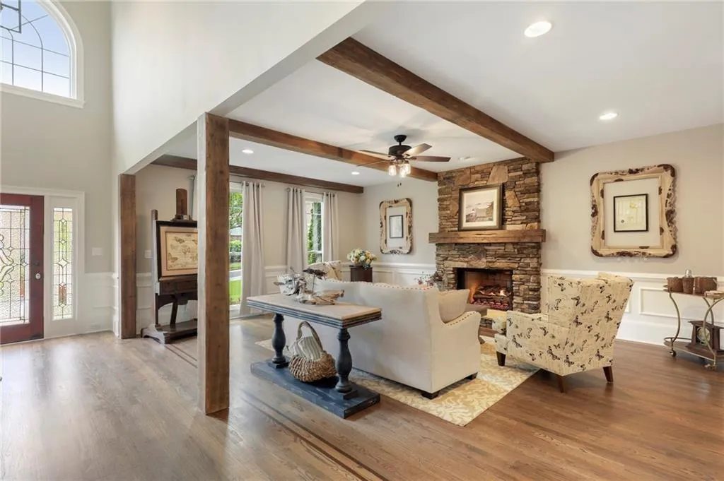205 Embassy Court, Atlanta, Georgia 30328, 3 Bedrooms Bedrooms, ,2 BathroomsBathrooms,Residential,Sold,205 Embassy Court,6811079