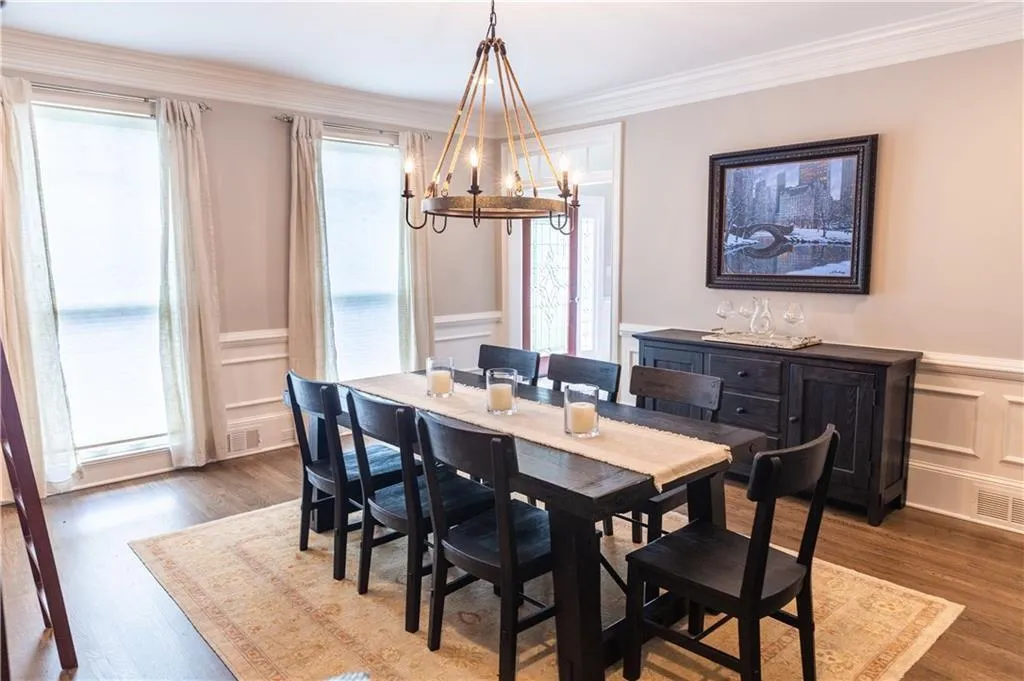 205 Embassy Court, Atlanta, Georgia 30328, 3 Bedrooms Bedrooms, ,2 BathroomsBathrooms,Residential,Sold,205 Embassy Court,6811079