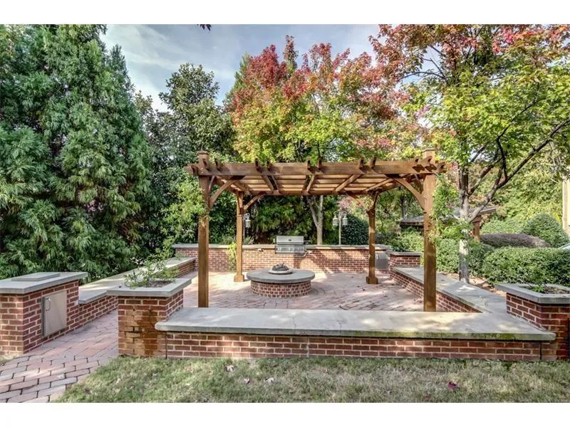 285 Le Gran Bend Unit 285, Atlanta, Georgia 30328, 2 Bedrooms Bedrooms, ,2 BathroomsBathrooms,Residential,Sold,285 Le Gran Bend Unit 285,5775106