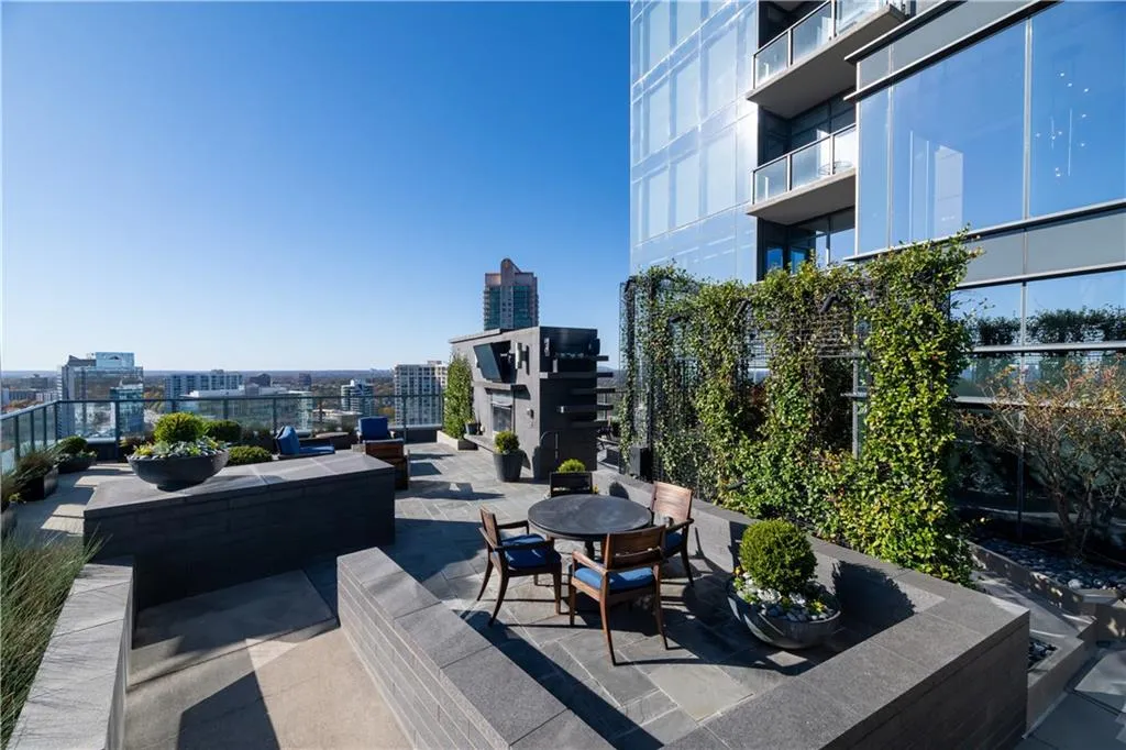 3630 Peachtree Road Ne Unit Ph-340, Atlanta, Georgia 30326, 3 Bedrooms Bedrooms, ,3 BathroomsBathrooms,Residential,For Sale,3630 Peachtree Road Ne Unit Ph-340,7520527