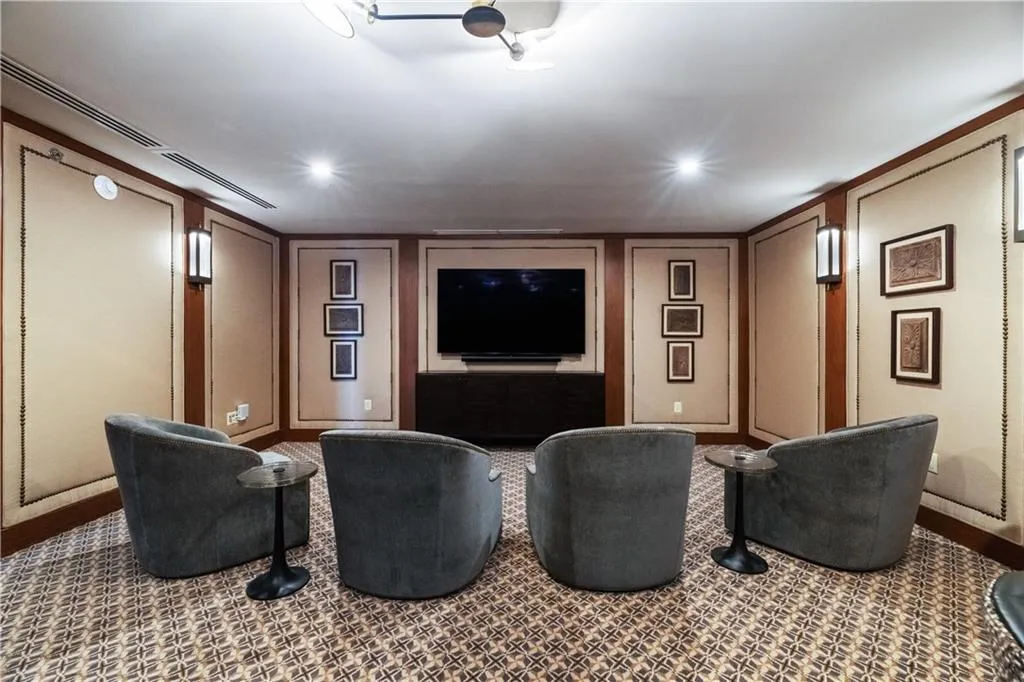 19th floor community media room.  Also on the 19th floor, not pictured are the 2nd boardroom, dining with bar lounge and catering kitchen.