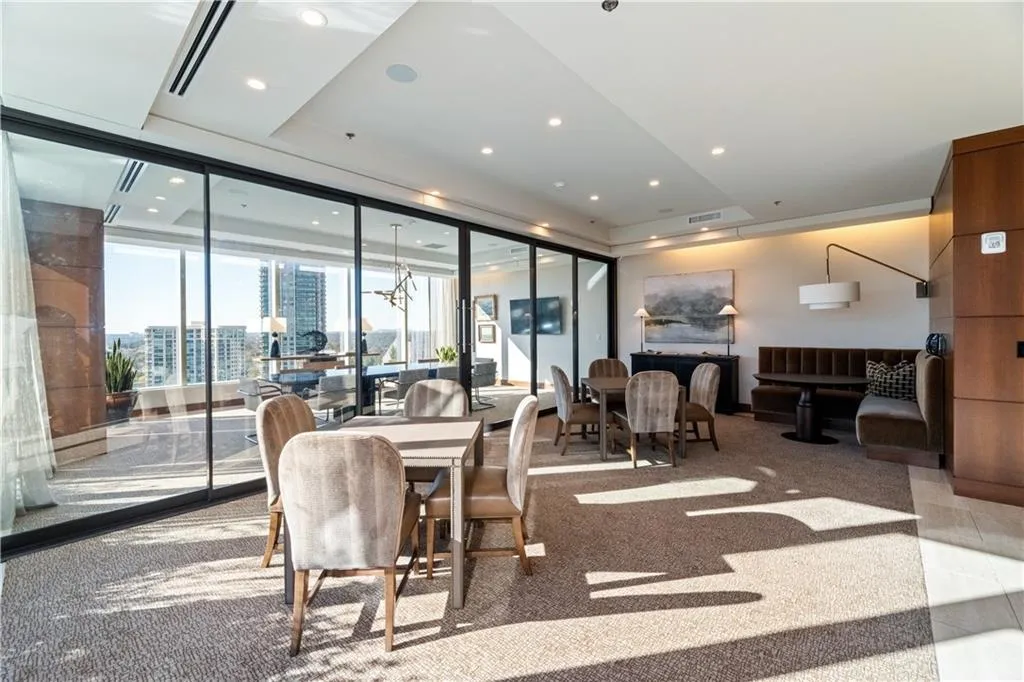 18th floor newly renovated private boardroom, lounge and catering kitchen