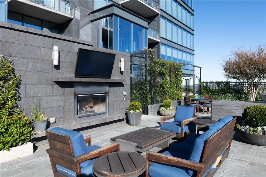 3630 Peachtree Road Ne Unit Ph-340, Atlanta, Georgia 30326, 3 Bedrooms Bedrooms, ,3 BathroomsBathrooms,Residential,For Sale,3630 Peachtree Road Ne Unit Ph-340,7520527