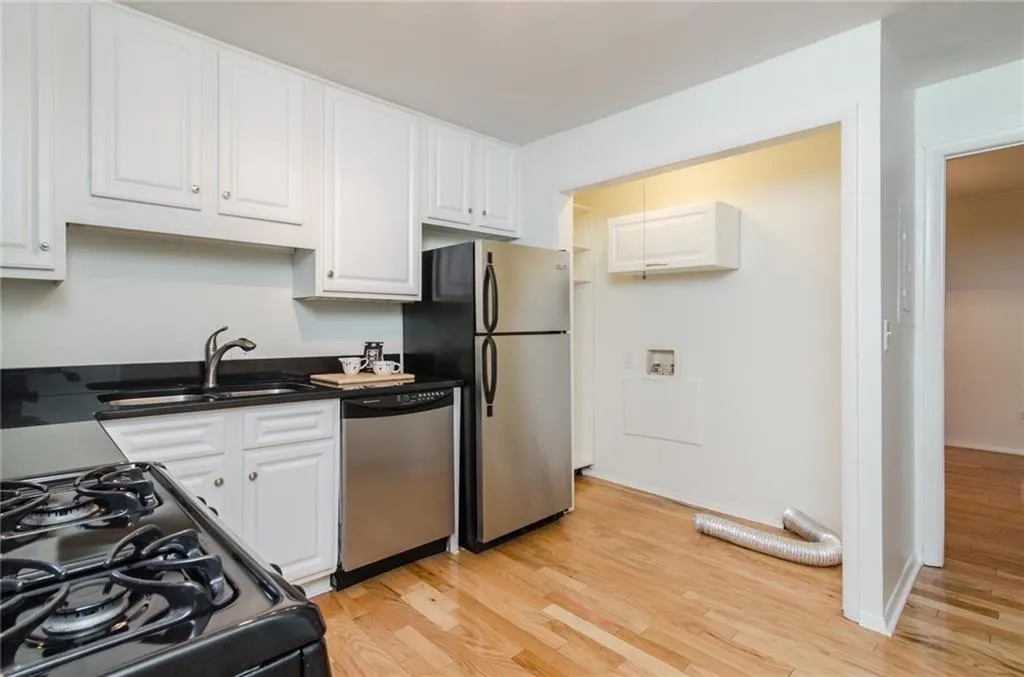 346 Carpenter Drive Unit 79, Atlanta, Georgia 30328, 3 Bedrooms Bedrooms, ,2 BathroomsBathrooms,Residential,Sold,346 Carpenter Drive Unit 79,5849643