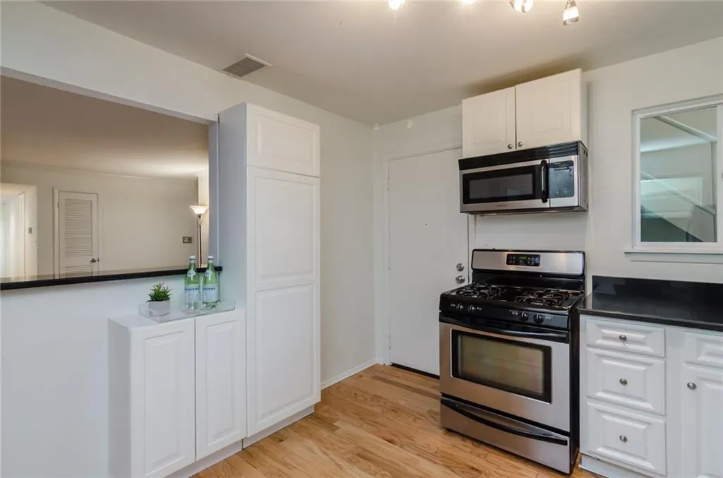 346 Carpenter Drive Unit 79, Atlanta, Georgia 30328, 3 Bedrooms Bedrooms, ,2 BathroomsBathrooms,Residential,Sold,346 Carpenter Drive Unit 79,5849643