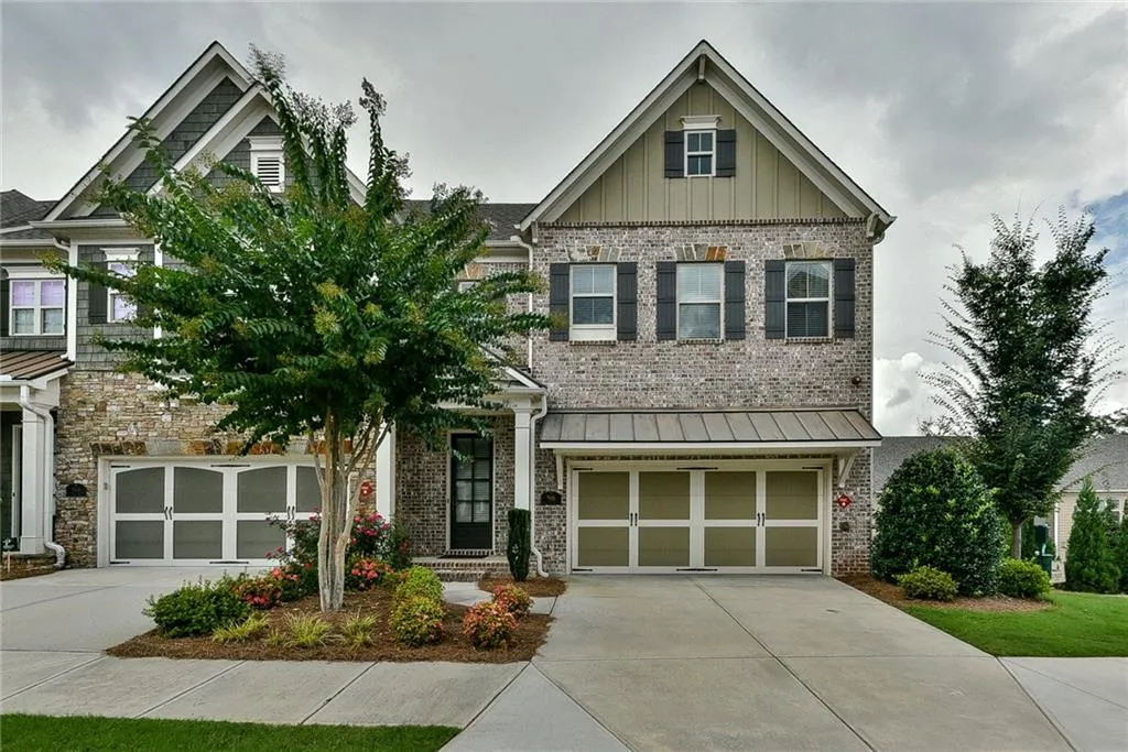 916 Acadiana Drive, Atlanta, Georgia 30328, 4 Bedrooms Bedrooms, ,3 BathroomsBathrooms,Residential,Sold,916 Acadiana Drive,6071056